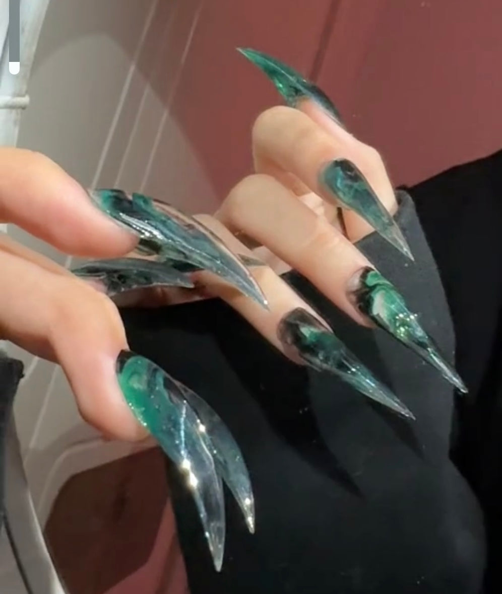 Handmade Mixed Color Claw Press On Nails Alt Cat Dragon Eagle Claw Nails With Charms For Women