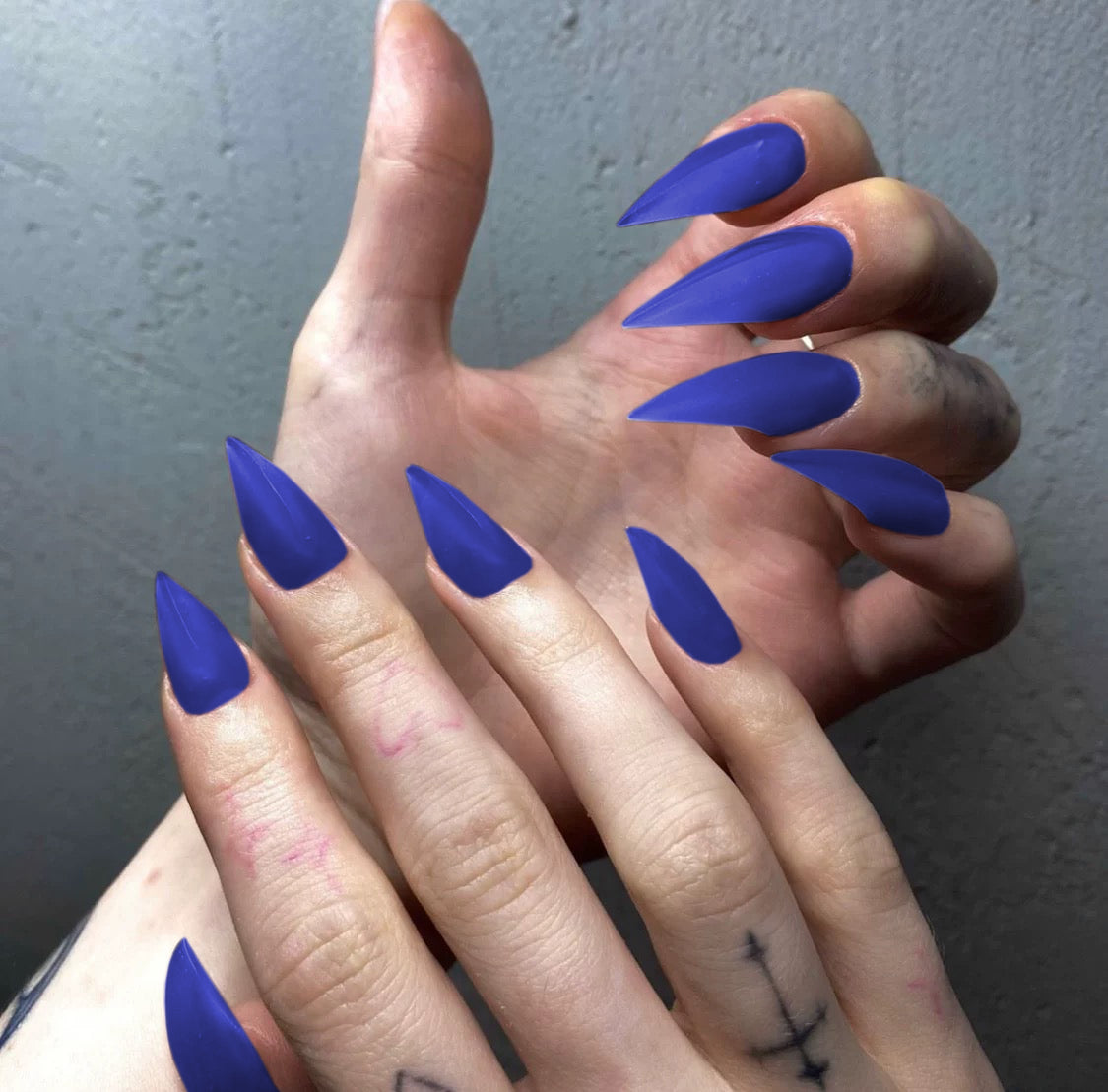 Handmade Medium Length Claw Press on Nails For Women